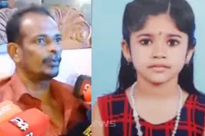 കാണാതാകുമ്പോള്‍ അമ്മയുടെ ഷാള്‍ ധരിച്ചിരുന്നില്ല; ദേവനന്ദയുടെ മരണത്തില്‍ ദുരൂഹതയെന്ന് മുത്തച്ഛന്‍