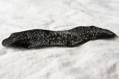 Clear blackheads easily at home using only a towel