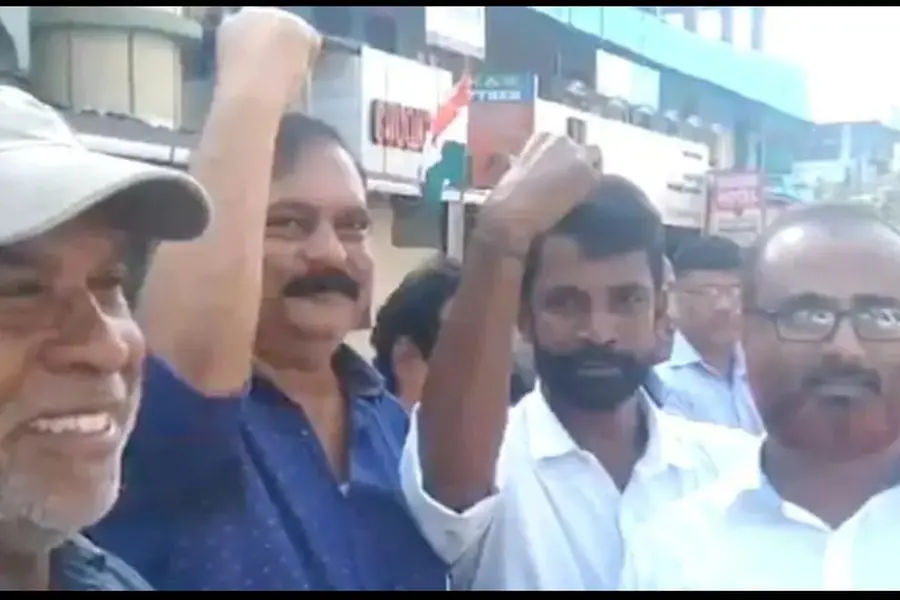 ഒരുമിച്ചുള്ള സമരത്തിന് ഫുള്‍സ്റ്റോപ്പിടാന്‍ യു.ഡി.എഫ്; വിവാദം രാഷ്ട്രീയ നേട്ടമാക്കാന്‍ ഇടതുപക്ഷം