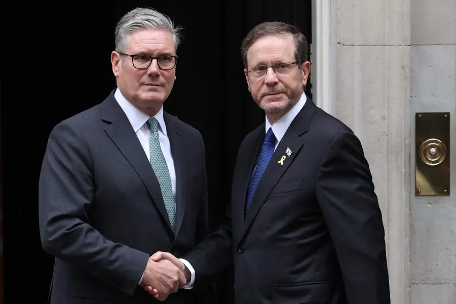 Necessary to ‘remove’ people who won't make a deal: Israel Prez defends Doha strike after ‘tough’ meet with Starmer