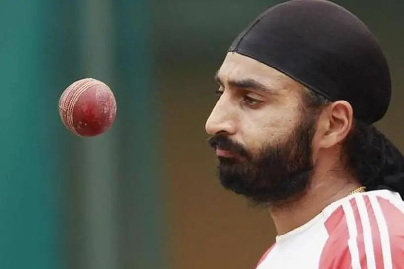 'ഹിന്ദി അറിയില്ലെന്ന് ധോനി കരുതി, എന്നാല് ഓരോ വാക്കും എനിക്ക് മനസ്സിലാകുന്നുണ്ടായിരുന്നു'