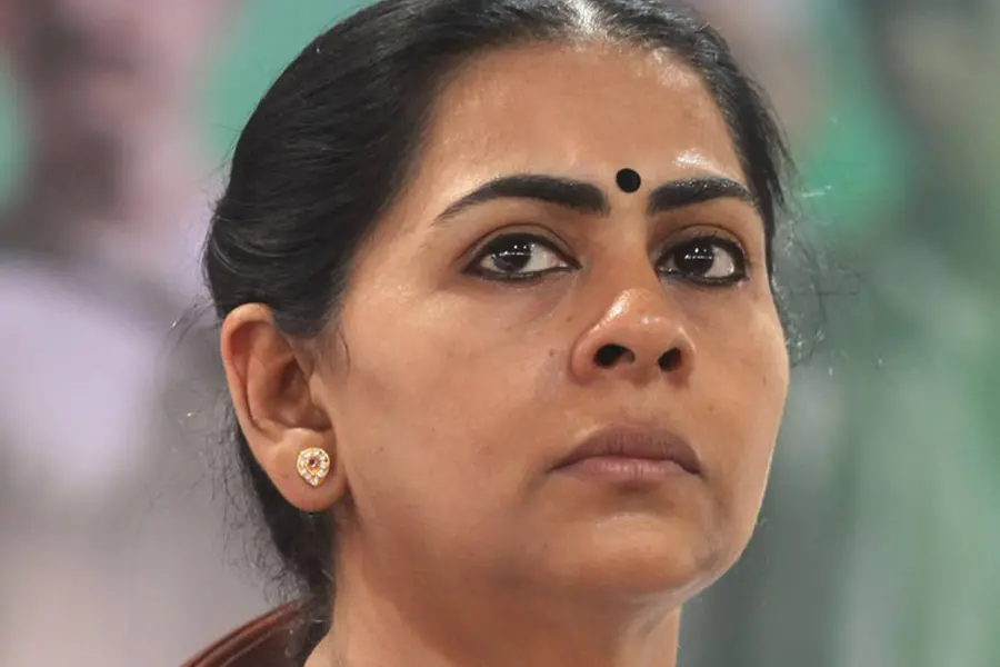 കൊച്ചി മേയര് സൗമിനി ജെയിന് സ്വയം നിരീക്ഷണത്തില്