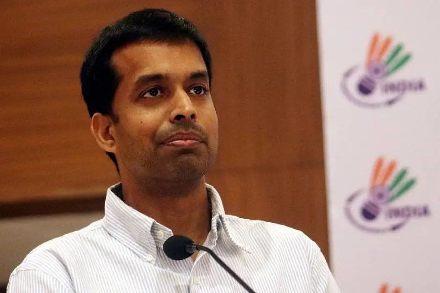 കോവിഡ്-19; 26 ലക്ഷം രൂപ നല്‍കി ദേശീയ ബാഡ്മിന്റണ്‍ കോച്ച് പുല്ലേല ഗോപീചന്ദ്