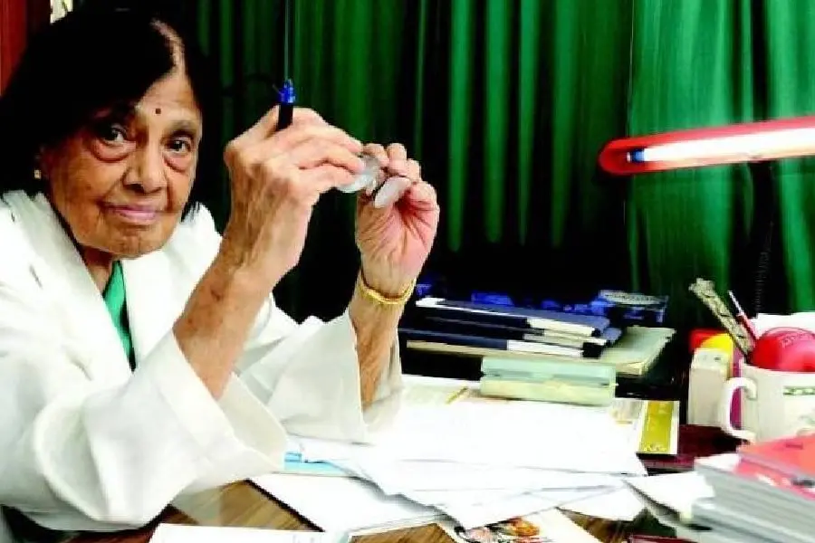 നൂറ്റിമൂന്നാം വയസ്സിലും ഇന്ത്യയിലെ ആദ്യ വനിതാ കാര്ഡിയോളജിസ്റ്റ് ജോലിത്തിരക്കിലാണ്