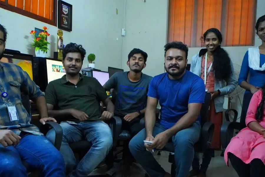 ദേവദൂതനും കാക്കക്കുയിലും വല്ല്യേട്ടനുമെല്ലാം ഇപ്പോൾ എച്ച്.ഡിയിൽ കാണാം; പിന്നിൽ ഇവർ