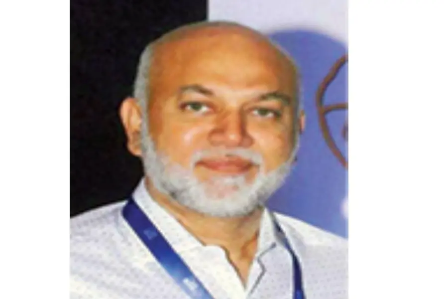 വിലക്ക് ലംഘിച്ച് പള്ളിയില് പ്രാര്ഥന നടത്തിയ ഡോക്ടര്ക്ക് സസ്പെന്ഷന്