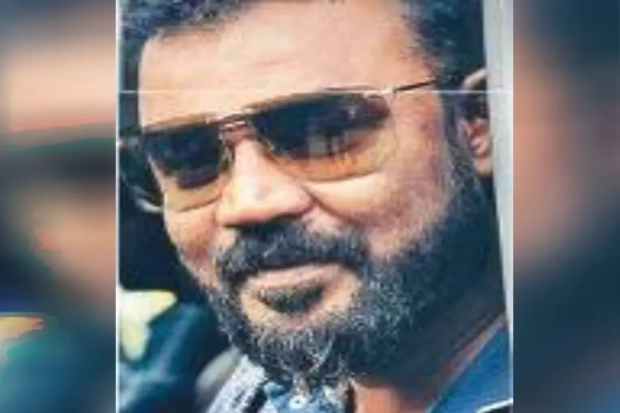 കൊല്ലുമെന്ന് വാട്സാപ്പ് സന്ദേശം; തൂങ്ങിമരിച്ച നിലയില് കണ്ടത് വെട്ടേറ്റ് ചികിത്സയിലിരുന്നയാള്
