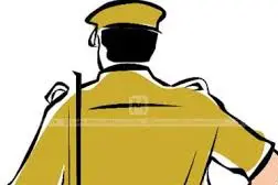 പരാതിക്കാരിയുടെ മുന്നില് അശ്ലീലപ്രദര്ശനം; യുപി പോലീസിന് നാണക്കേടായി വീഡിയോ