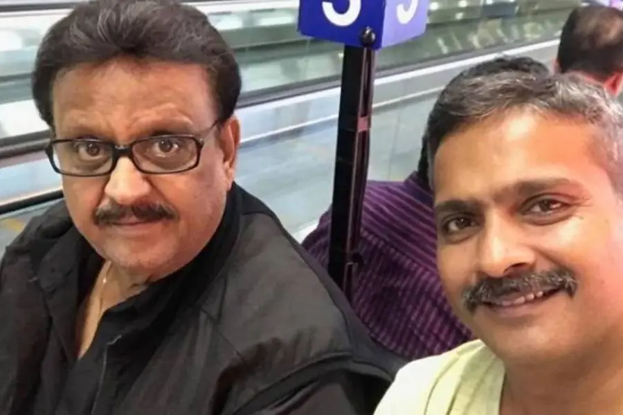 ആളുകളെ തിരിച്ചറിയാനാവുന്നു, മുൻ ദിവസങ്ങളെ അപേക്ഷിച്ച് സുഗമമായി ശ്വാസമെടുക്കാനാകുന്നു; പ്രതീക്ഷ പങ്കുവച്ച് എസ്പിബിയുടെ മകൻ