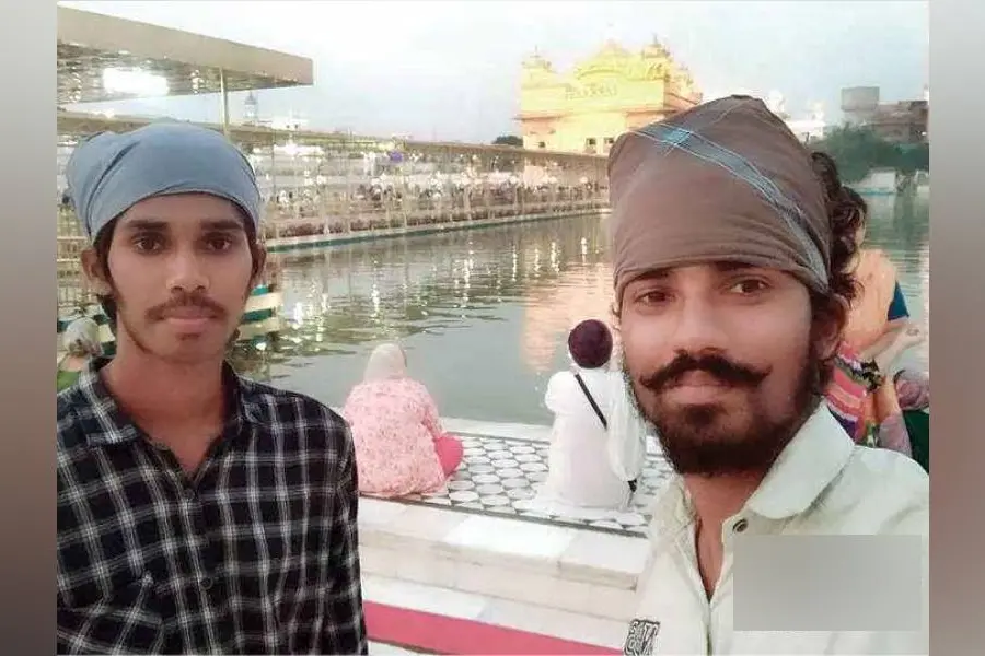 ഈ യാത്ര തുടങ്ങുമ്പോഴേ അവര് തീരുമാനിച്ചിരുന്നു, കൈയില് എ.ടി.എം കാര്ഡ് കരുതേണ്ടതില്ല
