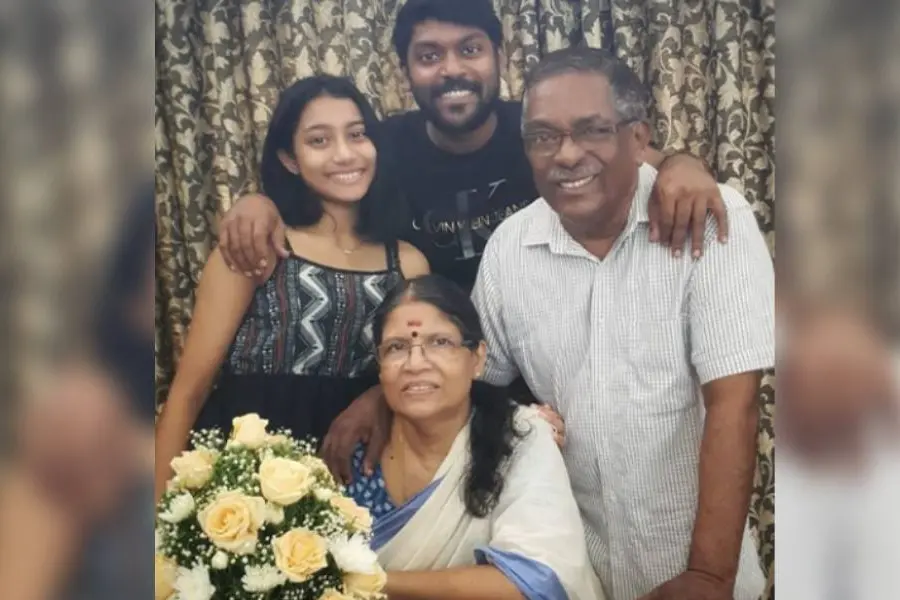 'നമ്മളെ സ്നേഹിക്കുന്ന ആളുകളെ ഇങ്ങനെ ചേർത്ത് പിടിക്കാൻ കഴിയുന്നതല്ലേ വിലമതിക്കാൻ ആവാത്തത്'