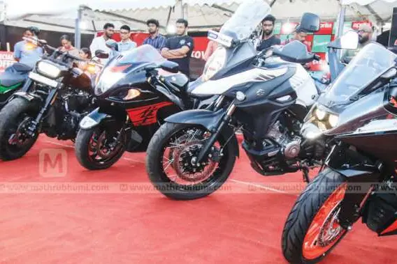 ഈ നിരത്തില് ഇനി ബൈക്കിന്റെ ഇരമ്പലില്ല മോട്ടോര്സൈക്കിള് നിരോധിക്കാന് വിയന്ന