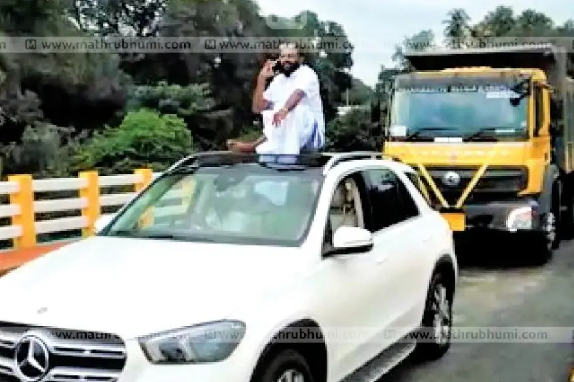 പുതിയ ബെന്സ് നാട്ടുകാരെ കാണിക്കാനിറങ്ങി, അകമ്പടിയായി ആറ് ടിപ്പറും; ഒടുവില് എല്ലാം അകത്തായി