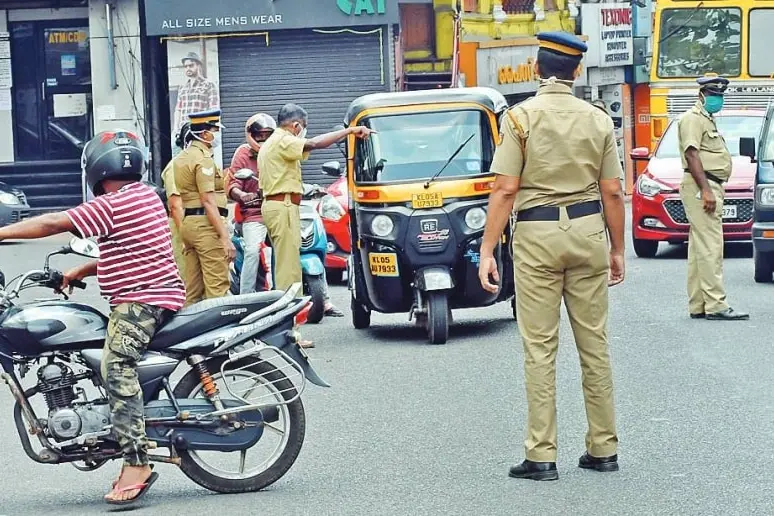 ആലപ്പുഴയിൽ സമ്പർക്കവ്യാപനം കൂടുന്നു; 30 കുടുംബങ്ങൾ ഉൾപ്പെടുന്ന ക്ലസ്റ്ററുകൾ രൂപീകരിച്ച് നിരീക്ഷണമേർപ്പെടുത്തും