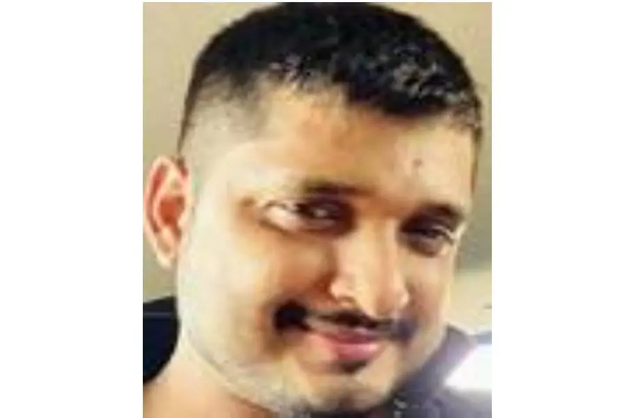 വാളും പൊട്ടിയ കുപ്പിയുമായി ആക്രമണം, യുവ വ്യവസായി കൊല്ലപ്പെട്ടു; നാല് പേര് അറസ്റ്റില്