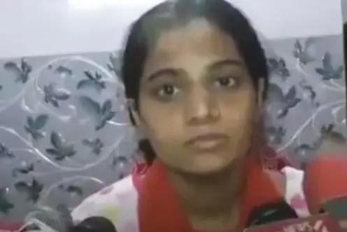 'ആ കൈകളില് അവസാനമായി രാഖി കെട്ടണം'; സഹോദരന്റെ മൃതദേഹമെങ്കിലും കണ്ടെത്തണമെന്ന് യുവതി
