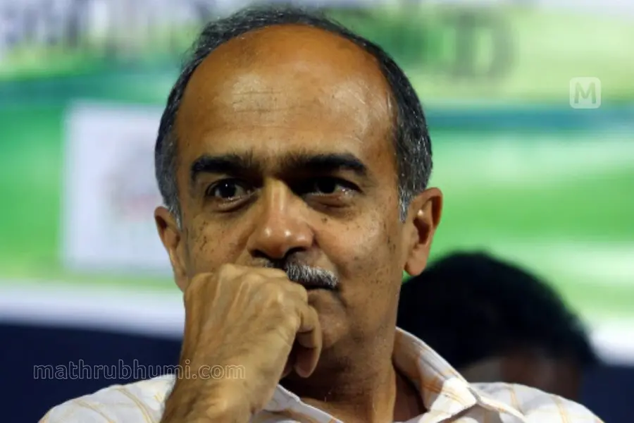 പ്രശാന്ത് ഭൂഷണ് കേസ് സെപ്റ്റംബര് 10-ലേക്ക് മാറ്റി; പുതിയ ബെഞ്ചിന് വിടണം- ജസ്റ്റിസ് അരുണ് മിശ്ര