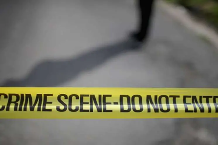 അമ്മയുമായി സുഹൃത്തിന് അവിഹിതബന്ധമെന്ന് സംശയം; 17-കാരൻ 22-കാരനെ അരിവാളുകൊണ്ട് വെട്ടിക്കൊലപ്പെടുത്തി