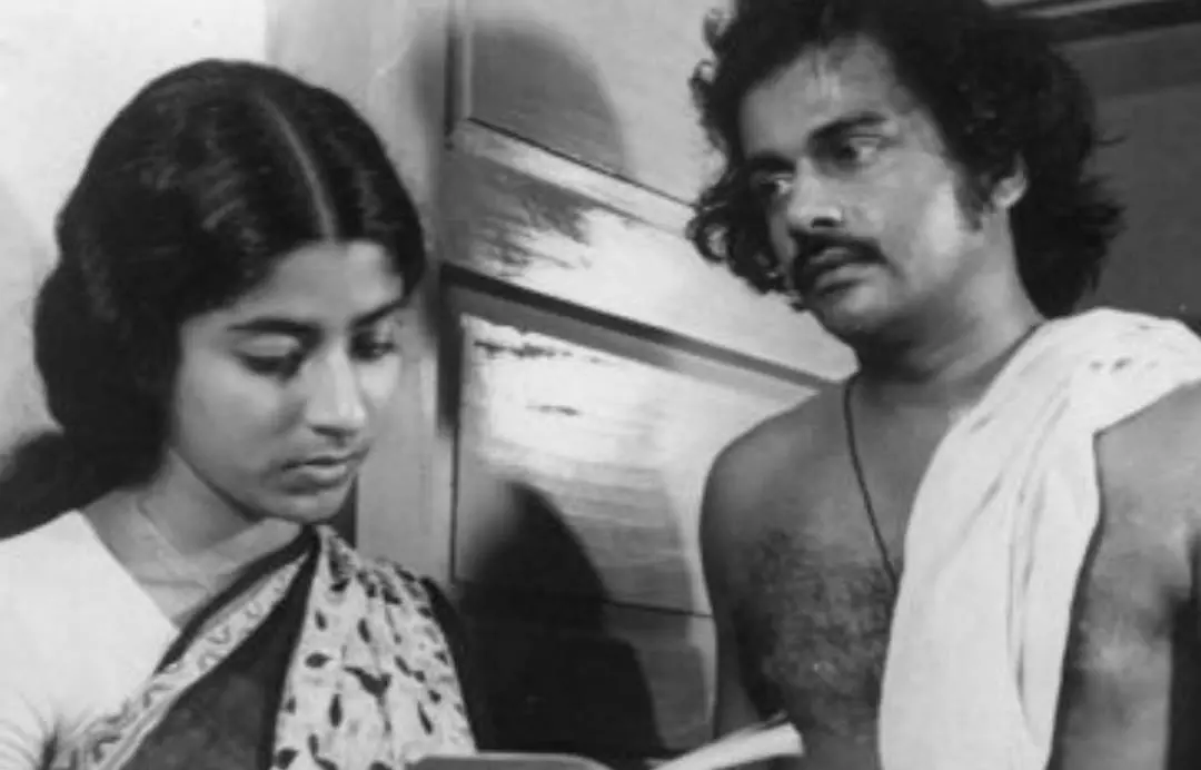 ശാലിനി എന്റെ കൂട്ടുകാരി എന്ന ചിത്രത്തിൽ നിന്നും