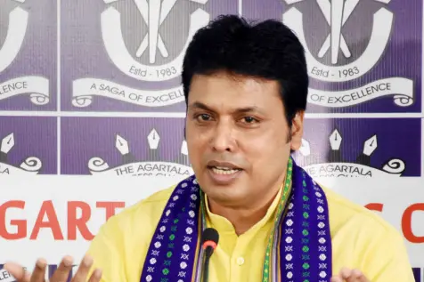 ബിപ്ലബ് ദേബ് പ്രസ്താവന പിന്വലിക്കണമെന്നാവശ്യപ്പെട്ട് മാധ്യമപ്രവര്ത്തകരുടെ പ്രതിഷേധം