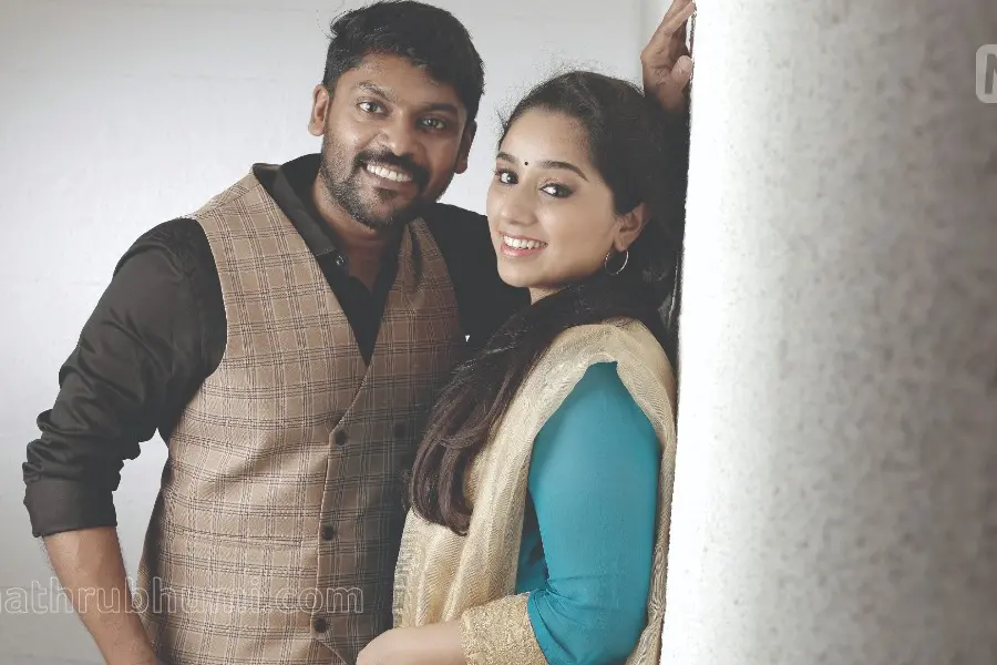 'എളുപ്പമായിരുന്നില്ല എന്ട്രി, അച്ഛനൊപ്പം സ്റ്റുഡിയോകളില് മണിക്കൂറുകളോളം കാത്തുനിന്നിട്ടുണ്ട്'