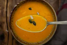 കലോറി കുറഞ്ഞ ഭക്ഷണം തേടി നടക്കുകയാണോ? ഈ പച്ചക്കറികൊണ്ട് സൂപ്പ് തയ്യാറാക്കി നോക്കു...
