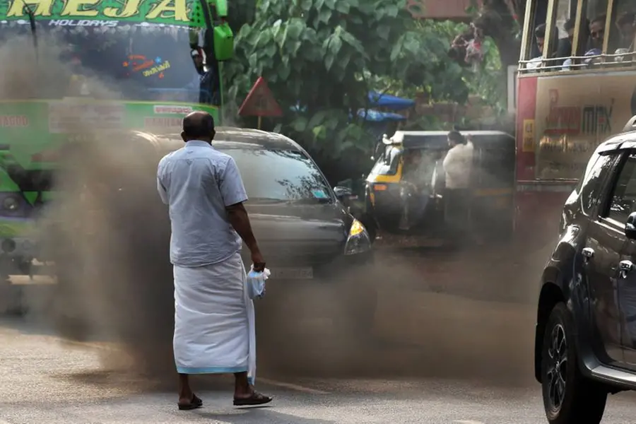 പഴയ വാഹനങ്ങള്ക്ക് ഹരിത നികുതി വരുന്നു; ഈടാക്കുക റോഡ് ടാക്സിന്റെ 25% വരെ