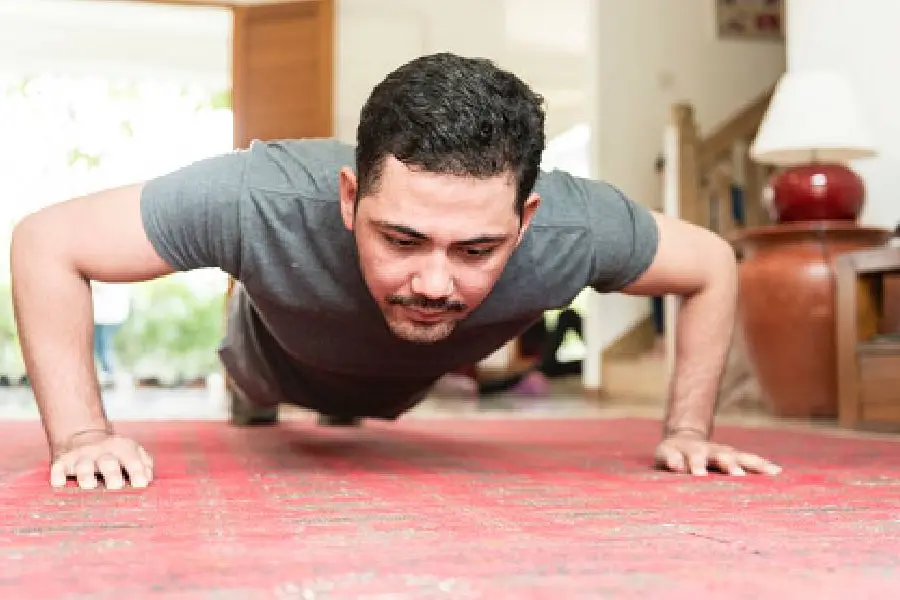 ഭാരം കുറയ്ക്കാന്‍ ജിമ്മില്‍ പോയിട്ടും പുഷ്അപ് എടുക്കാന്‍ സാധിക്കുന്നില്ലേ? ഇതൊക്കെയാകാം കാരണങ്ങള്‍