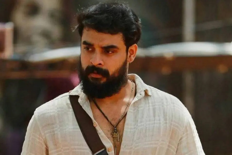 ഈ തിരിച്ചറിവാണ് കഴിഞ്ഞ ദിവസങ്ങളിൽ നിന്നുള്ള ഏറ്റവും വലിയ പാഠം; ടൊവിനോ കുറിക്കുന്നു