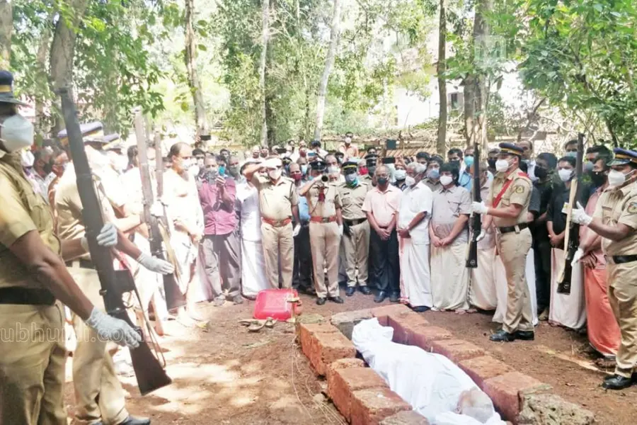 ഉണ്ണികൃഷ്ണന് നമ്പൂതിരിയ്ക്ക് ഔദ്യോഗിക ബഹുമതികളോടെ വിട