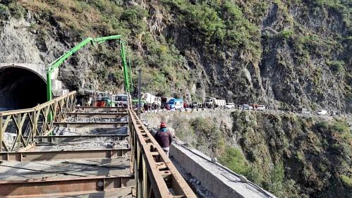 Basin Bridge Raji 60 മണിക്കൂര്: സൈന്യം പാലം നിര്മ്മിച്ചു, ജമ്മു-ശ്രീനഗര് പാതയില് ...