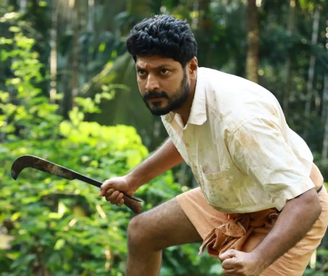 ഇരുമ്പ് എന്ന ചിത്രത്തില് മാനവ്