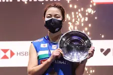 ഒക്കുഹാരയ്ക്ക് കിരീടം