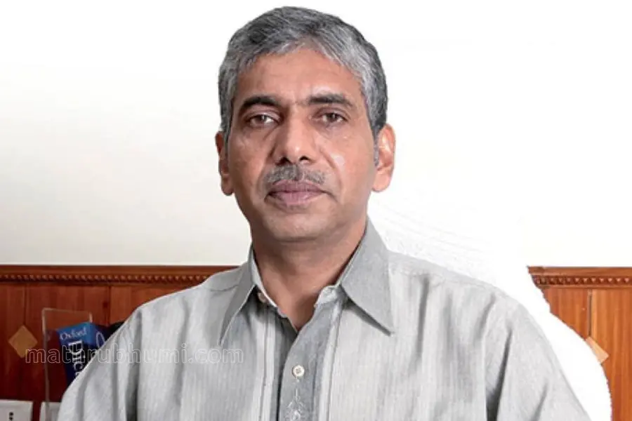 വെളിച്ചം മങ്ങുമ്പോള് ബള്ബ് മാത്രം മാറ്റിയിട്ട് കാര്യമില്ല; നേതൃമാറ്റത്തില് ജേക്കബ് തോമസ്