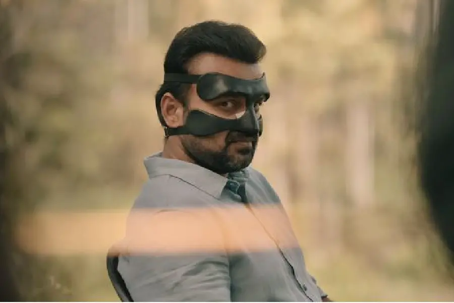 ദുരൂഹതയുടെയും ഉദ്വേഗത്തിന്റെയും 'നിഴല്' | Movie Review