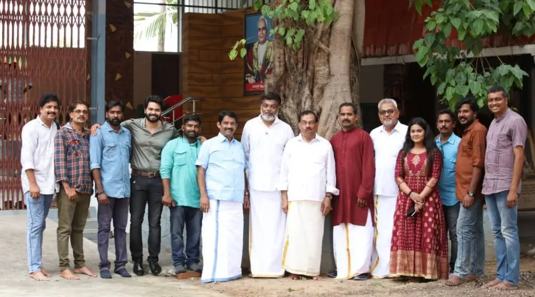 അഞ്ചിൽ ഒരാൾ തസ്കരൻ എന്ന ചിത്രത്തിന്റെ അണിയറപ്രവർത്തകർ