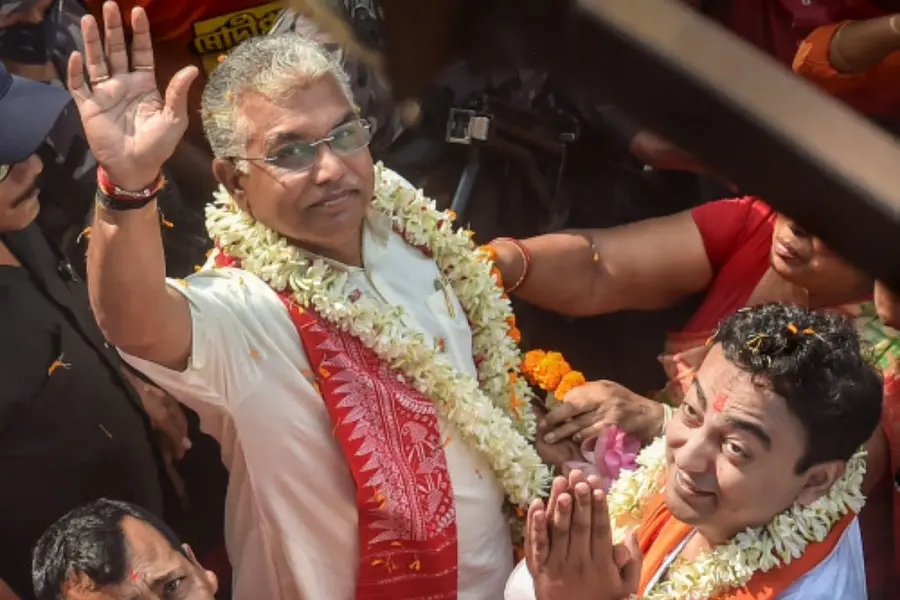 വിവാദ പരാമര്ശം: ദിലീപ് ഘോഷിന് പ്രചാരണം നടത്തുന്നതിന് 24 മണിക്കൂര് നേരത്തേക്ക് വിലക്ക്