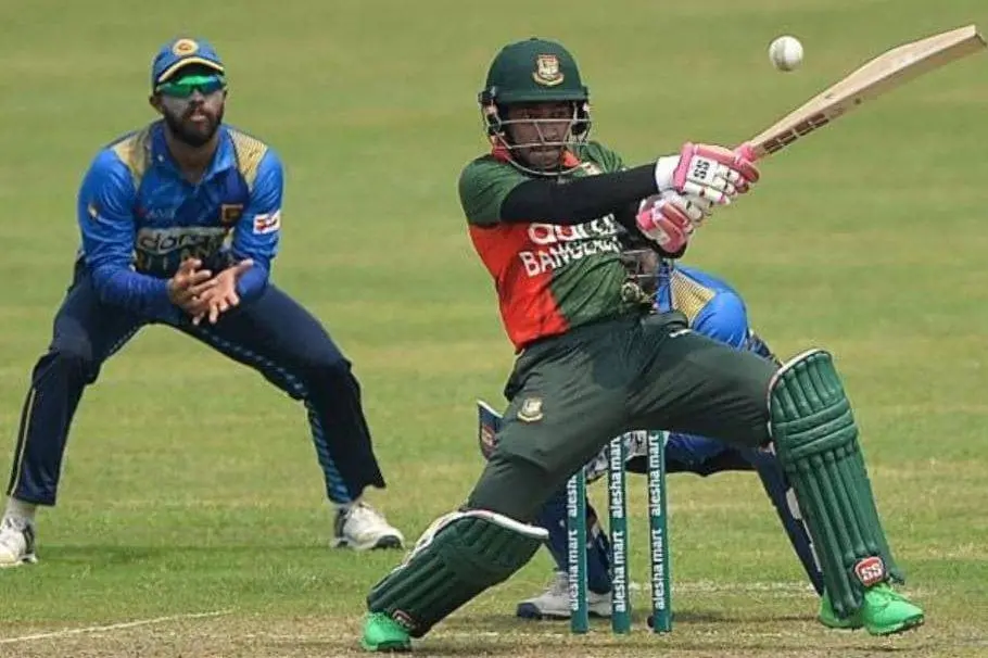മുഷ്ഫിഖുര്‍ റഹീമിന്റെ ബാറ്റിങ്‌ | Photo: ICC