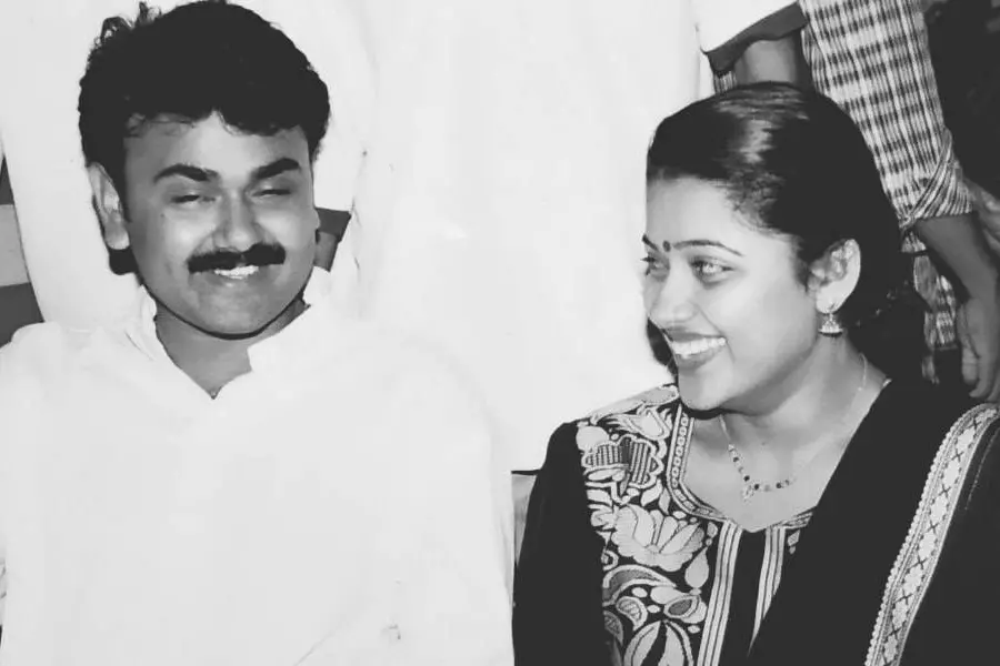 കാറും നൂറ്റൊന്നു പവനും കാണിക്ക വച്ച് വന്നതല്ല,ഒരേ മനസ്സോടെ ജീവിക്കണമെന്ന് ആഗ്രഹിച്ച് ഇറങ്ങിത്തിരിച്ചവർ; ഷാജു പറയുന്നു