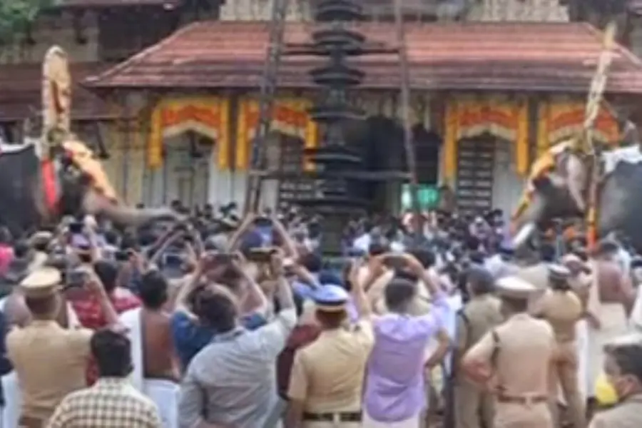 ഭഗവതിമാര് ഉപചാരം ചൊല്ലി പിരിഞ്ഞു, തൃശ്ശൂര് പൂരത്തിന് സമാപനം