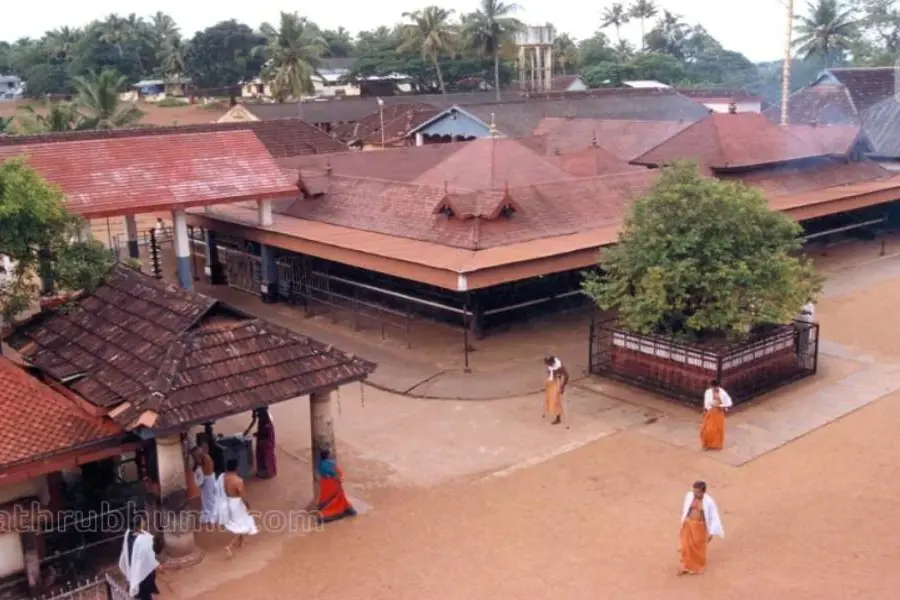 500 കോടിയുടെ ചോറ്റാനിക്കര ക്ഷേത്രം നവീകരണം: രത്നവ്യാപാരി എത്തിയില്ല, പദ്ധതിയില്നിന്ന് ബോര്ഡ് പിന്മാറി