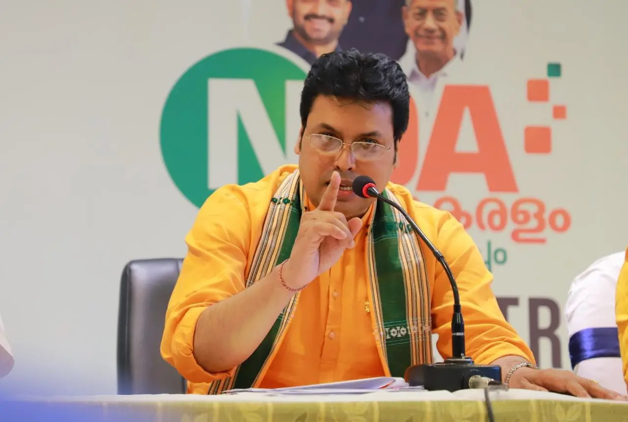 ബിപ്ലവ് ദേബ് കുമാർ വാർത്താ സമ്മേളനം നടത്തുന്നു. ഫോട്ടോ: പ്രവീൺ ദാസ് എം