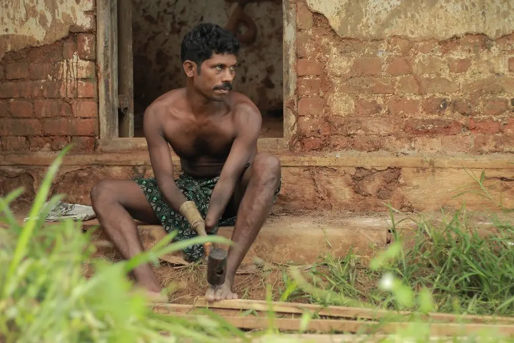 ഒരിലത്തണലിൽ എന്ന ചിത്രത്തിൽ നിന്ന്
