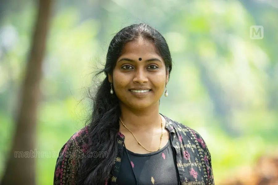 നാടകത്തിന്, സിനിമയ്ക്ക്, ഓരോ കലയ്ക്കും അതിന്റേതായ രാഷ്ട്രീയം പറയാനുണ്ട്-കബനി