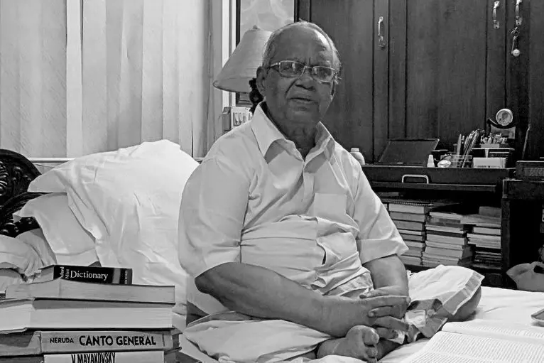 ദേഷ്യം വന്നാല് കവിതകൊണ്ട് പ്രതികരിക്കുന്ന പഴവിള!