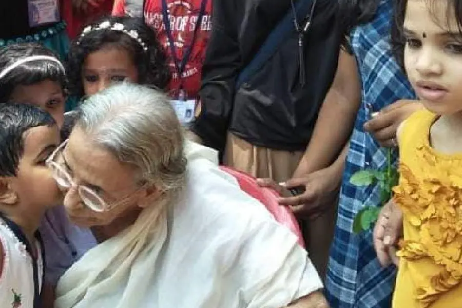 സുമംഗല; കലാപരമായും സാഹിത്യപരമായുമുള്ള ചിന്തകളിലേക്ക് കുട്ടികളെ നയിച്ച എഴുത്തുകാരി-വൈശാഖന്‍