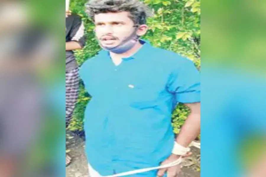 മറയൂരിനെ ഭീതിയിലാഴ്ത്തിയ 'അജ്ഞാതന്‍' ഒടുവില്‍ കുടുങ്ങി; കിണറ്റില്‍ ഒളിച്ചിരുന്നയാളെ യുവാക്കള്‍ കൈയോടെ പിടികൂടി
