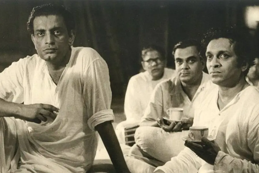 സത്യജിത് റായ് ഇന്ത്യയെ കരയിച്ചതെങ്ങനെ?