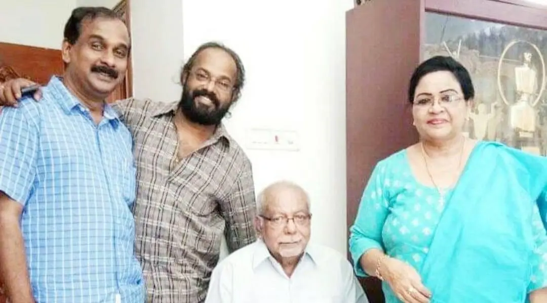 Photo | Facebook, Ravi MEnon
