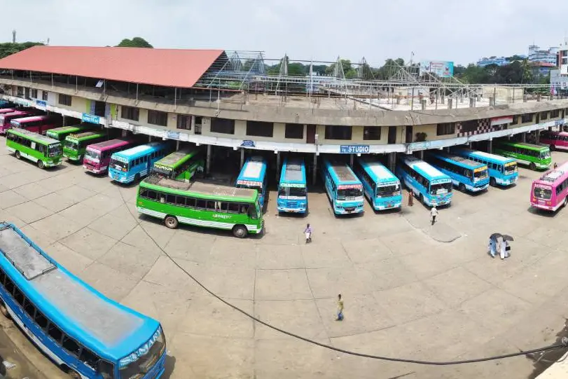 കത്തിക്കയറി ഇന്ധനവില; സര്വീസ് നിര്ത്തിയും വെട്ടിക്കുറച്ചും പ്രൈവറ്റ് ബസുകള്